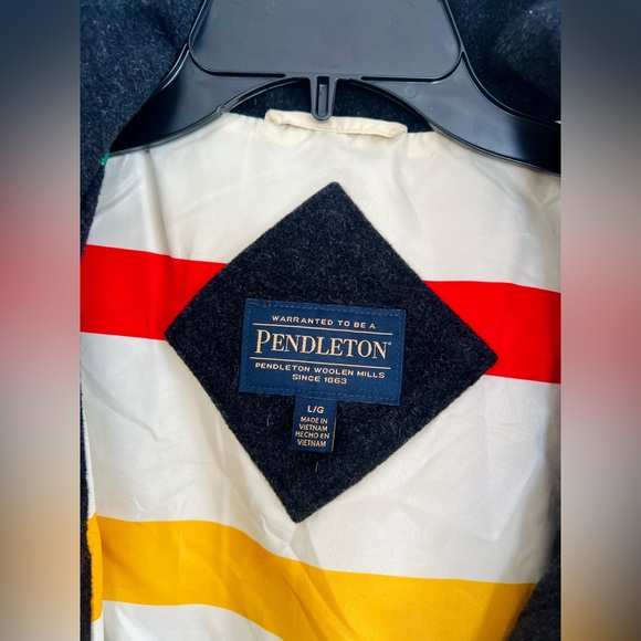 Pendleton Jacket - Picture 4 of 7